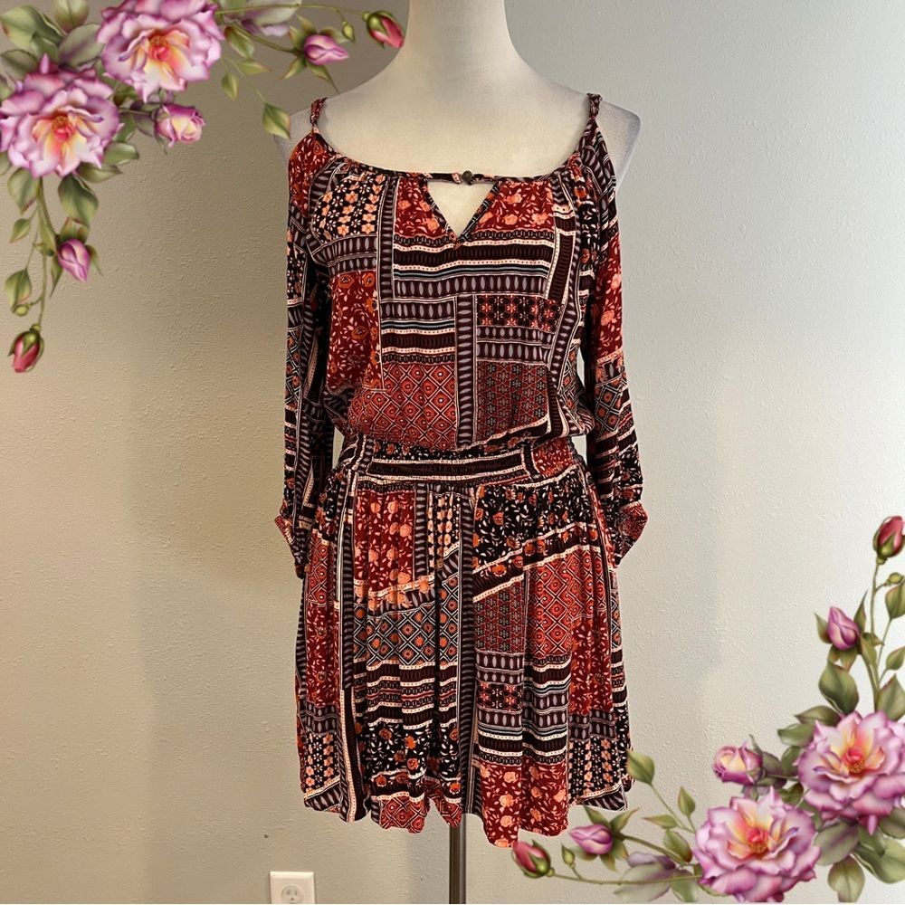 American Eagle Outfitters Bohemian Patchwork‎ Print cold shoulder Dress size m